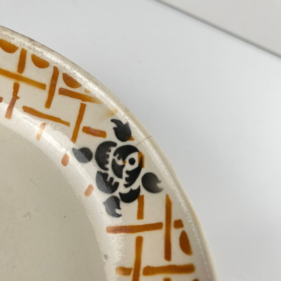 Image 1 of Plato sobre pedestal, loza, Badonviller "Roscoff", 1930