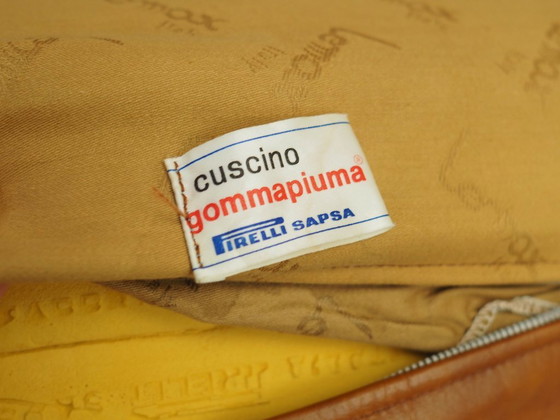 Image 1 of Canapé en cuir rouge, design italien, années 1970, production : Italie