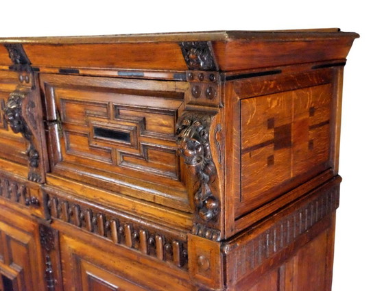 Image 1 of Prachtige 17de eeuwse Zeeuwse kast. 
