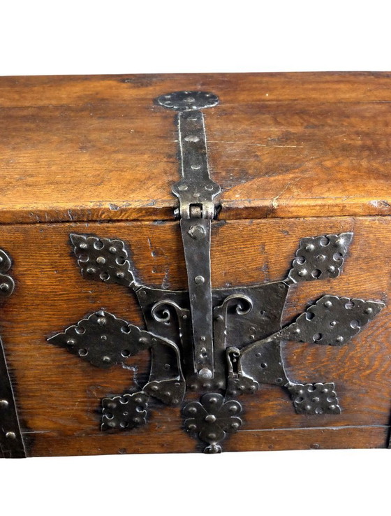 Image 1 of Stollentruhe del siglo XVI