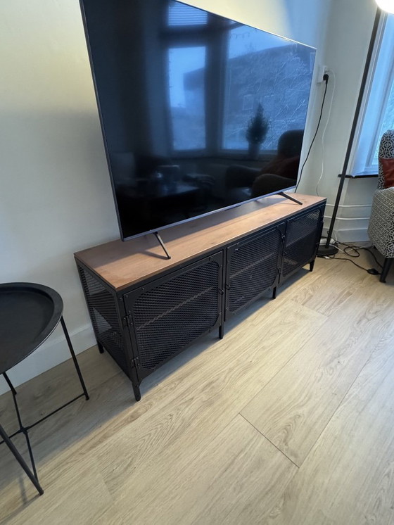 Image 1 of Schöner TV-Schrank im Industrie- und Holz-Look von FJÄLLBO
