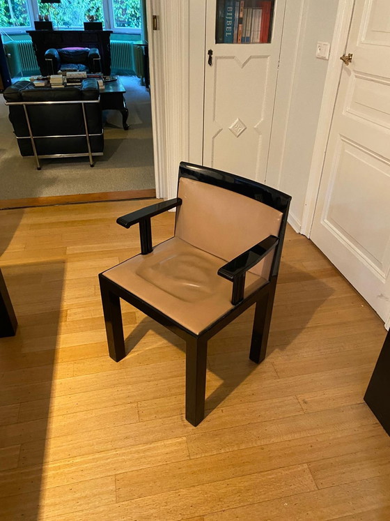 Image 1 of Sedie da pranzo e4 in legno laccato nero, design Herman Zeekaf