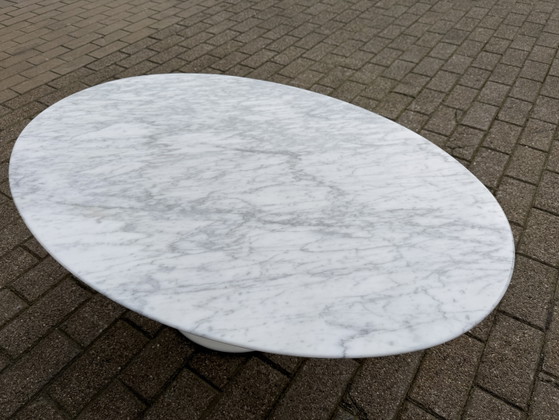 Image 1 of Original Knoll Tulip Eero Saarinen Oval Coffee Table Carrara
