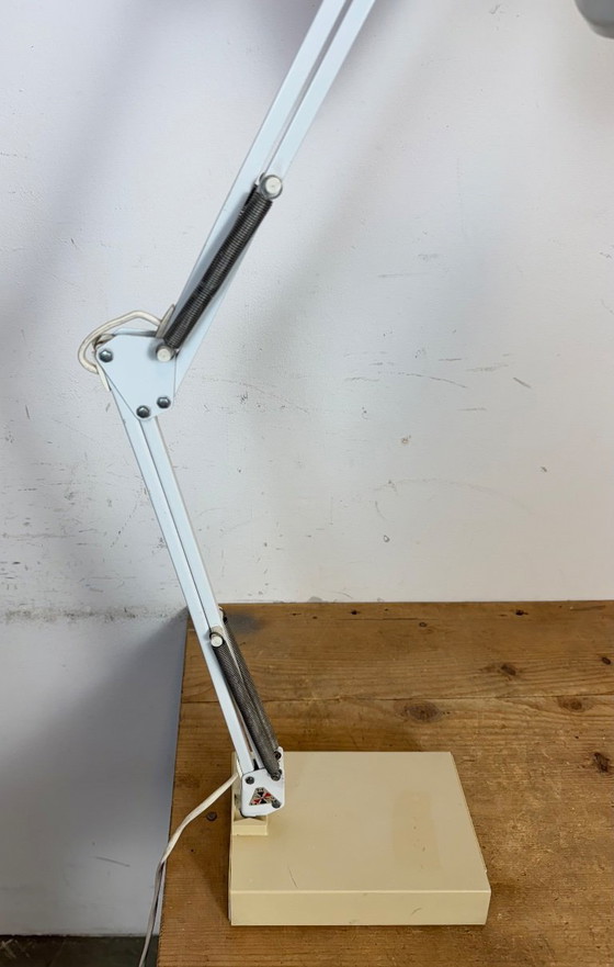 Image 1 of Lampada da tavolo vintage bianca da architetto italiano, anni '70