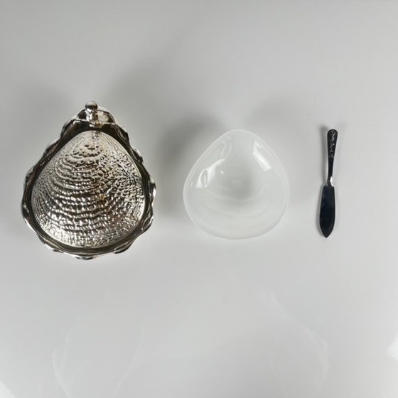 Image 1 of Beurrier vintage en métal "Huitre" et insert en verre, 1970