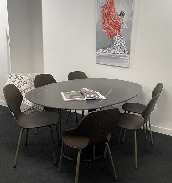 Image 1 of Leolux Pode Chiba Chairs Pure