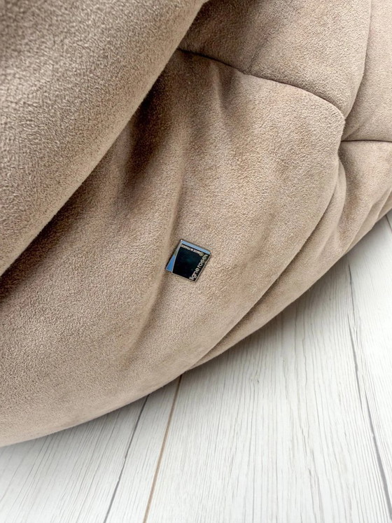 Image 1 of Originales Ligne Roset Togo 2-Sitzer-Sofa von Michel Ducaroy, taupefarbener Alcantara, 1995