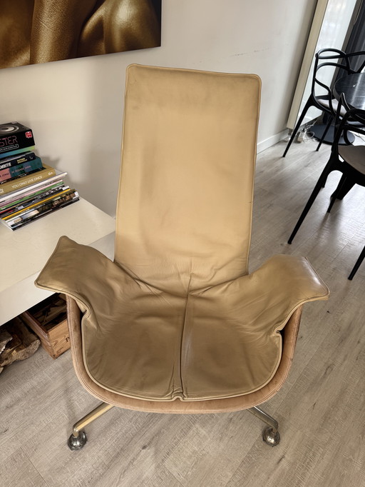 Jørgen Kastholm FK Preben Fabricius; Tulip Chair 3-poot met goud/messingkleur staal uit jaren 60