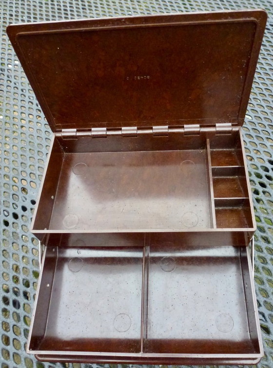 Image 1 of Bakelieten juwelen- of naaidoosje, Vintage.