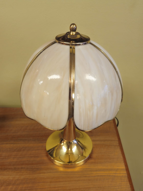 Image 1 of Lampe de table vintage Hollywood Regency en verre et laiton