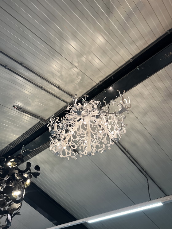 Image 1 of Lampadario Flower Power di marca van Egmond bianco