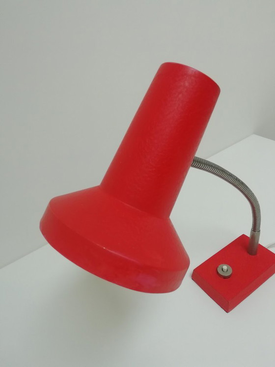 Image 1 of Space Age Tischleuchte in Rot mit flexiblem Metallarm
