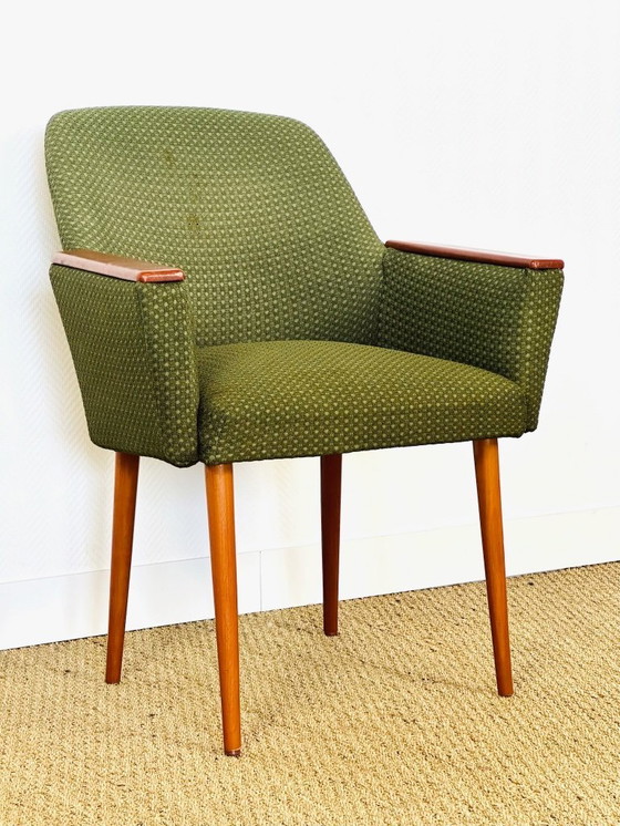 Image 1 of Vintage fauteuil met groene wandtapijtbekleding, 1960