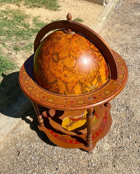 Image 1 of Bar a forma di globo su ruote degli anni '60