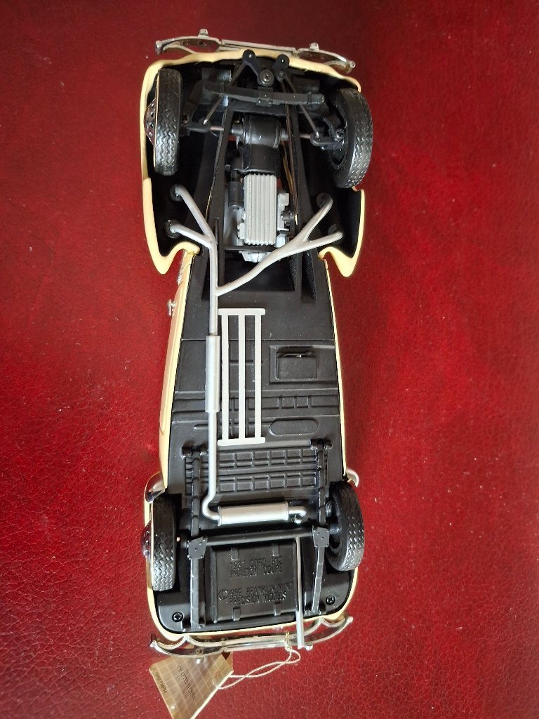 Franklin Mint Cord 812 Phaeton coupe 1937 1/24 | €59 | Whoppah