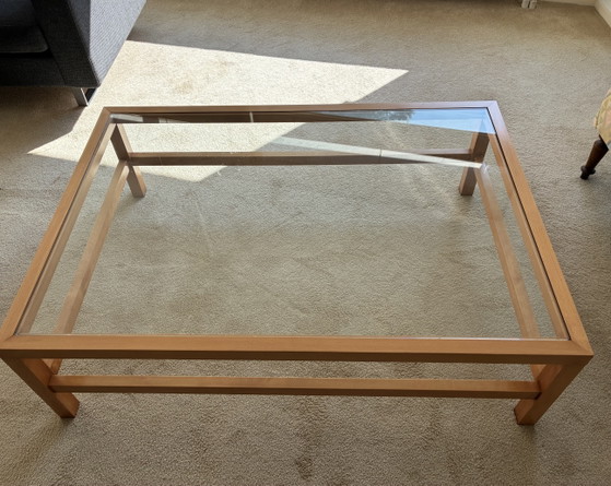 Image 1 of table basse en placage de frêne