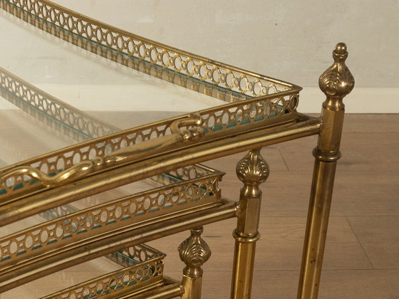 Tables d'appoint gigognes Hollywood Regency, années 1960 – Verre, Métal (photo 16 of 18)