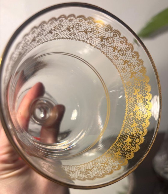 Image 1 of application Baccarat en or sur verre cristal