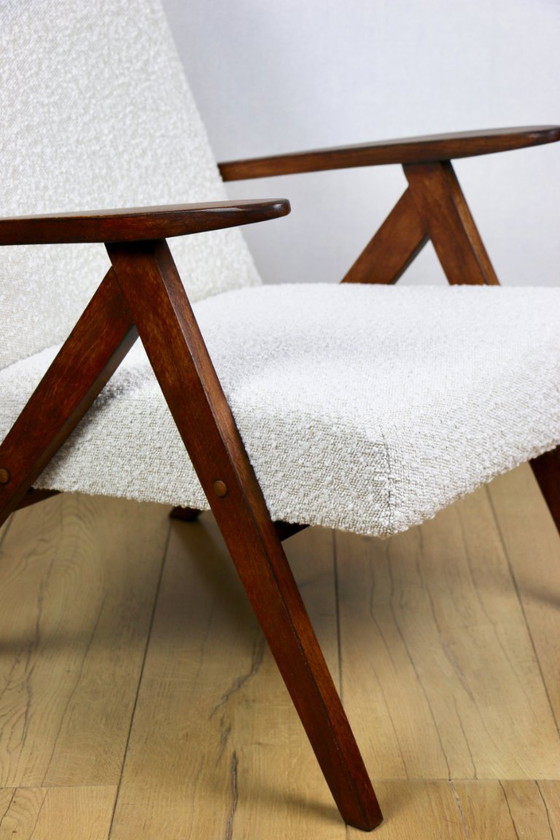 Image 1 of Poltrona vintage B-310 VAR strutturale boucle bianco anni '70 - legno marrone