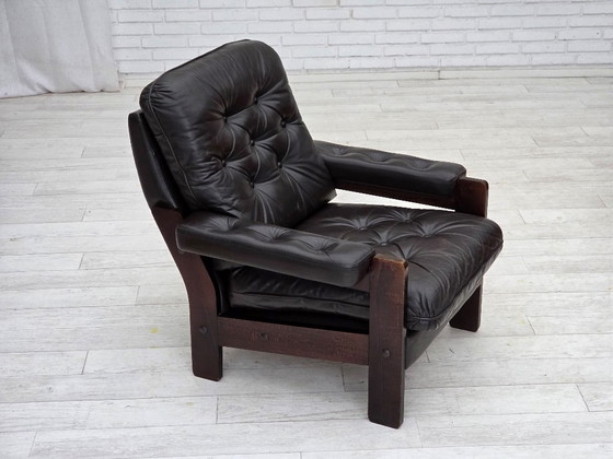 Image 1 of Deense fauteuil uit de jaren 70, bruin meubelleer, eikenhout.
