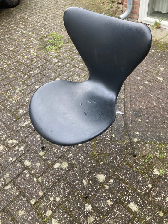 Image 1 of 4x Fritz Hansen vlinderstoel in zwart vinyl