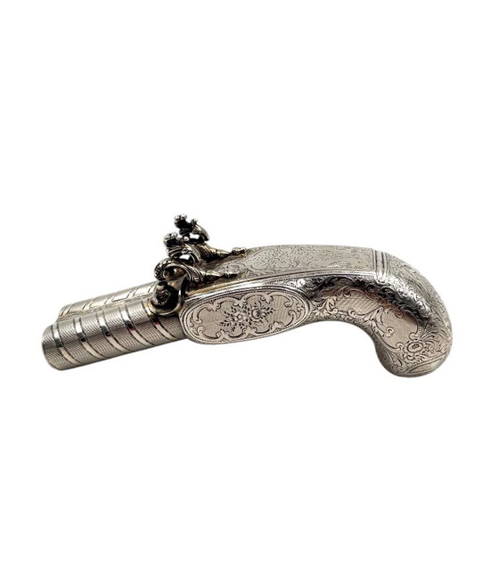 Gun-Shaped Silver Vermeil Snuff Cigarette Box, France, Early 20th Century – Decorative Objects (photo 5 of 17)