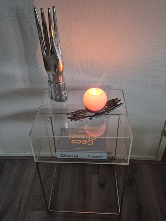 Image 1 of Table d'appoint moderne en plexiglas et aluminium