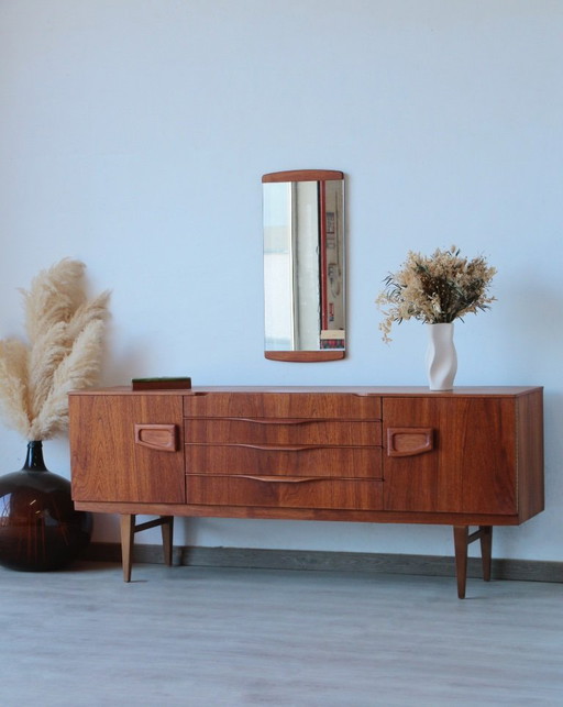 Skandinavisches Teak-Sideboard, 1960er Jahre - Restauriertes Beautility-Sideboard