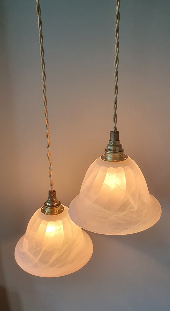 Ensemble de Suspensions Vintage en Verre Dépoli avec des 'Tourbillons' Tissés dans le Verre. – Metal (photo 18 of 18)