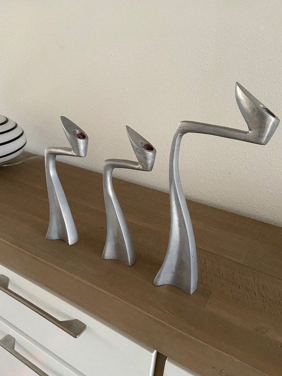 Image 1 of 3 grands chandeliers SWAN de Matthew Hilton Design