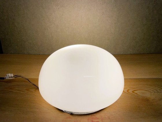 Image 1 of Minimalistische wit opaline glazen plafond- of wandlampen, jaren '90, set van 2