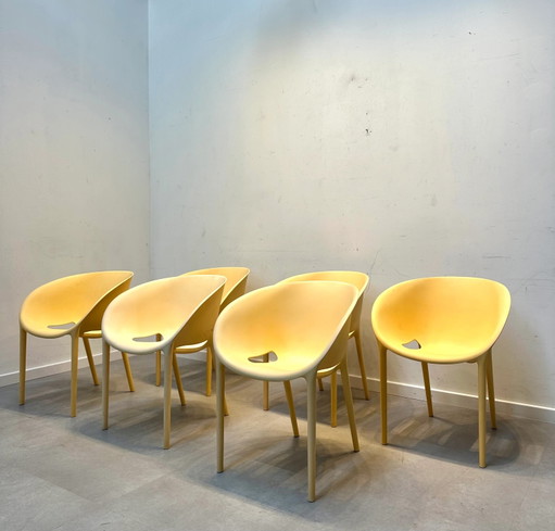 Juego de 6 sillas Egg de tela suave diseñadas por Philippe Starck para Driade. – fauteuils (photo 2 of 6)
