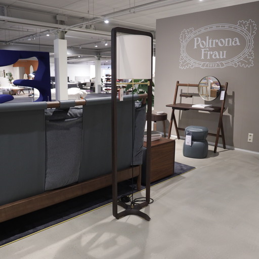 Poltrona Frau Fidelio floor lamp