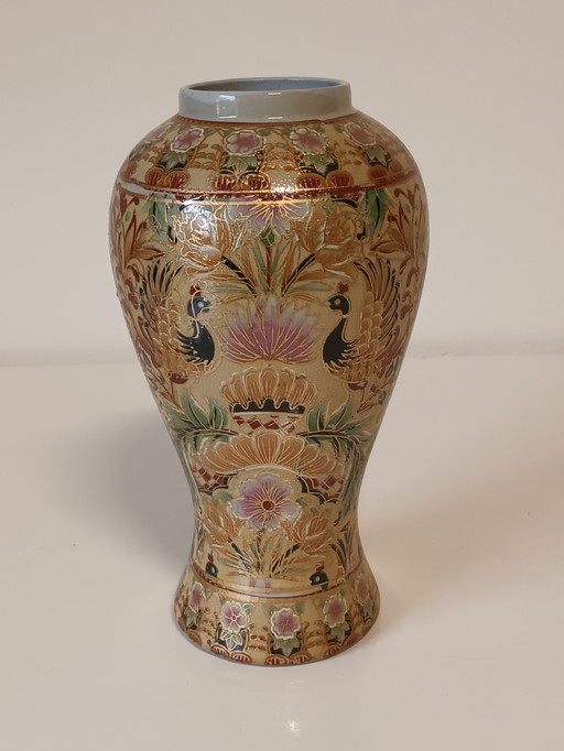 Vase oriental