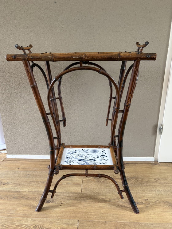 Image 1 of Victoriaanse Faux bamboo theetafel of plantenstandaard
