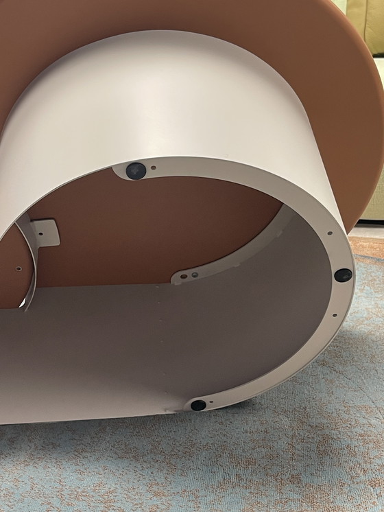 Image 1 of Leolux Pode Slowy Coffee Table Showroom