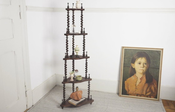 Traditioneel Gerstekorrel Hoekrek in Donker Ebbenhout, Vintage Massief Houten Vitrinekast, Wandrek, Bruin (foto 16 van 19)