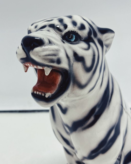 Statue de tigre blanc en céramique