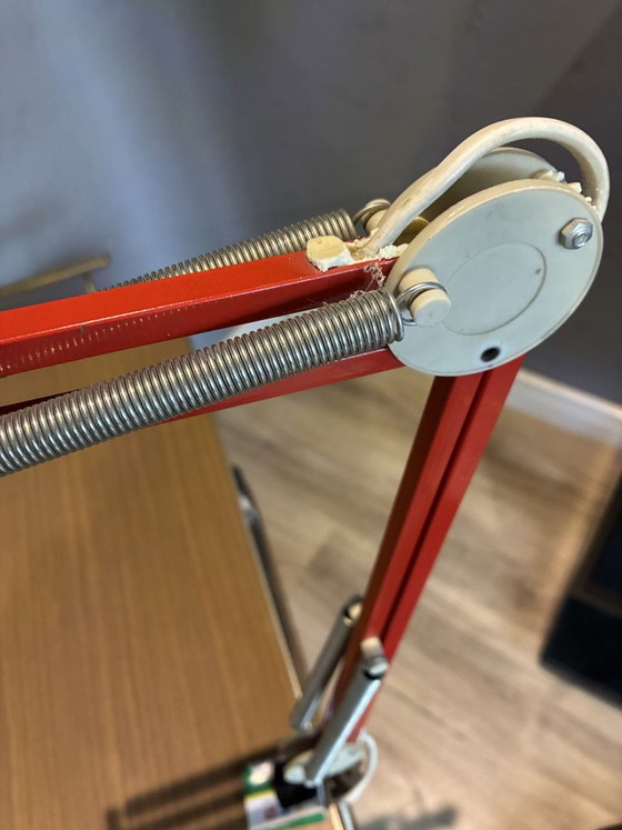 Lampada da architetto Luxo PL-85 di Jacob Jacobsen, anni '60, Lampade da tavolo, Metallo, Plastica, Rosso, 1960 (foto 3 di 8)