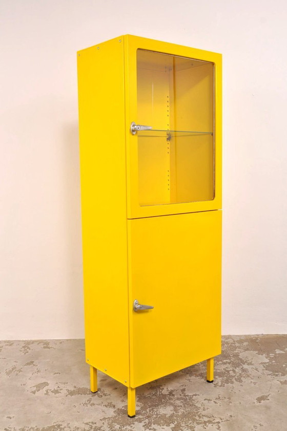 Image 1 of Vintage apothecary cabinet / display cabinet