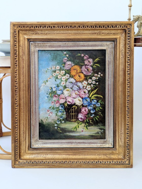 Image 1 of Peinture à l'huile florale ancienne sur toile dans un cadre doré orné, signée par l'artiste