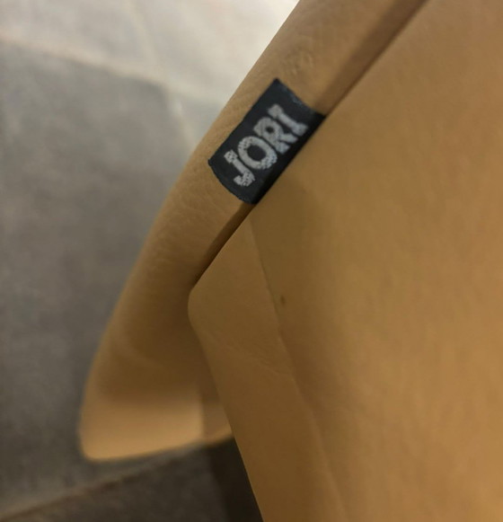 Comfortable JORI sofa – Leather (photo 7 of 8)