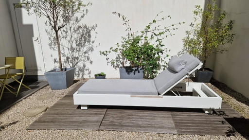 Zalig relaxen op dit luxe Byron ligbed