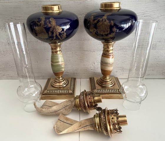 Image 1 of Duo di lampade a olio da salotto Inizio XX secolo Bronzo Terracotta Rame Giallo Cristallo