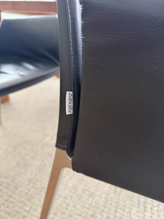 6x Zanotti Lia eetkamerstoelen met armleuning zwart – Zanotta, Leather, Metal (photo 5 of 15)