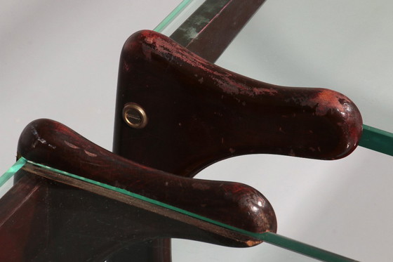 Image 1 of Mid Century Italiaanse set bijzettafels Toegeschreven aan Ico Parisi