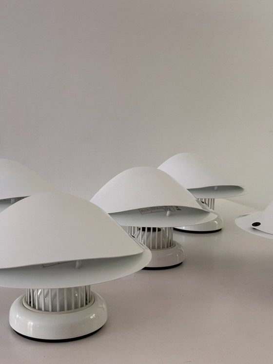 Giovi wandlamp van Achille Castiglioni voor Flos, 1982, wit gelakt metaal, vintage verzamelobject (photo 11 of 15)