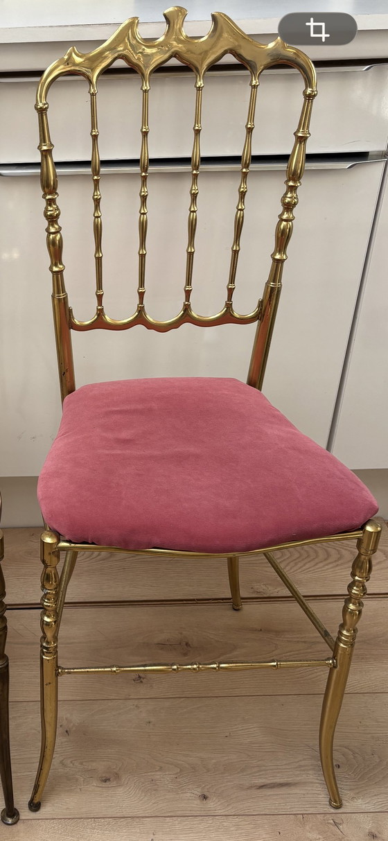 Image 1 of 4 Chiavari Esszimmerstühle aus Messing