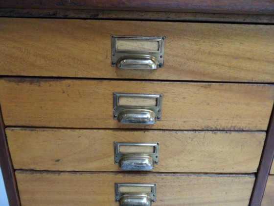 Classeur vintage en acajou avec tiroirs – Commodes, Wood (photo 5 of 10)