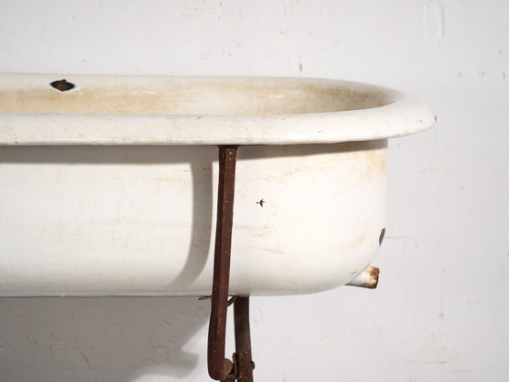 Antique bathtub in enamelled iron – Central Europe, circa 1950 #6 – Decorative Objects, Industrieel (photo 34 of 40)